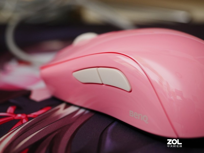 外表粉嫩，实力彪悍 补上粉色系外设的最后一环 ZOWIE DIVINA S1 粉色版评测