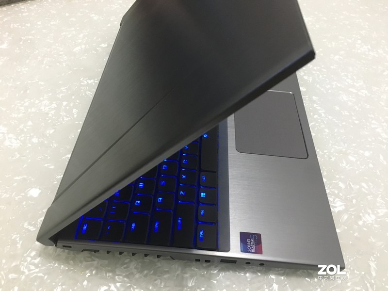 卖了－－－－窄边框全面屏， 机械键盘，超薄游戏机，深海Z2