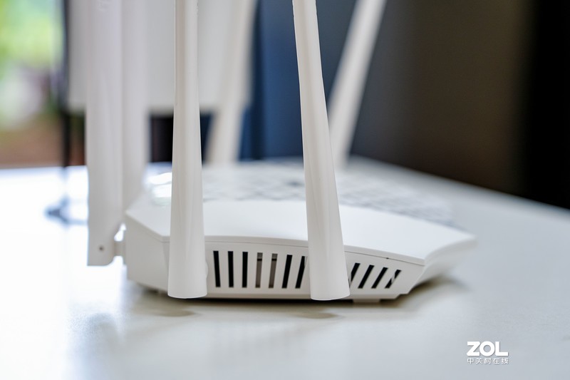 比1900更快的是AC2100，双频带你飞