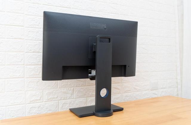 65W满血Type-C加持，这款27寸2K显示器太香，忍不住想买