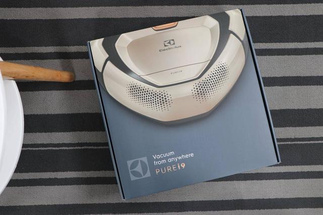 家用智能扫地机应该怎么选？看完伊莱克斯Pure i9扫地机器人测评你就明白了！