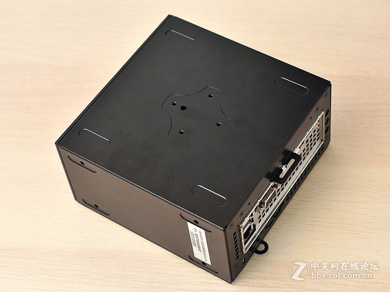 小空间PC桌面方案：入手DeskMini A300，再试下NOX高频条能否带2400G飞
