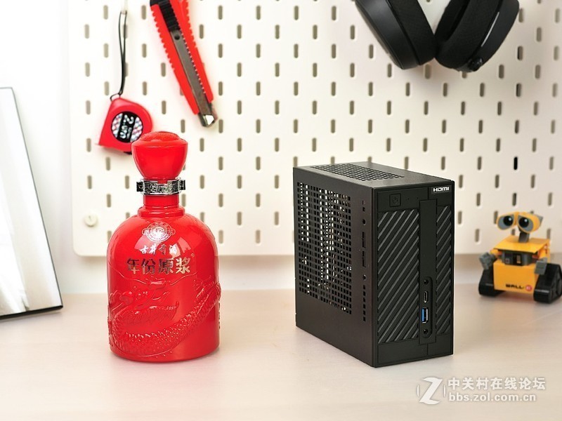 小空间PC桌面方案：入手DeskMini A300，再试下NOX高频条能否带2400G飞