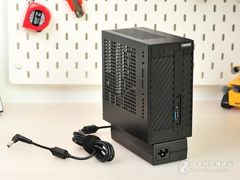 小空间PC桌面方案：入手DeskMini A300，再试下NOX高频条能否带2400G飞
