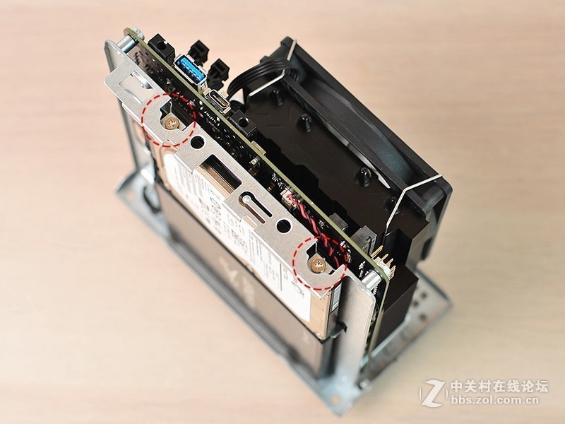 小空间PC桌面方案：入手DeskMini A300，再试下NOX高频条能否带2400G飞