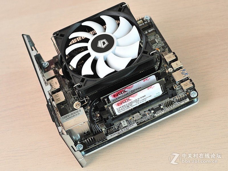 小空间PC桌面方案：入手DeskMini A300，再试下NOX高频条能否带2400G飞