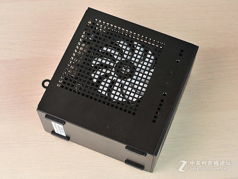 小空间PC桌面方案：入手DeskMini A300，再试下NOX高频条能否带2400G飞