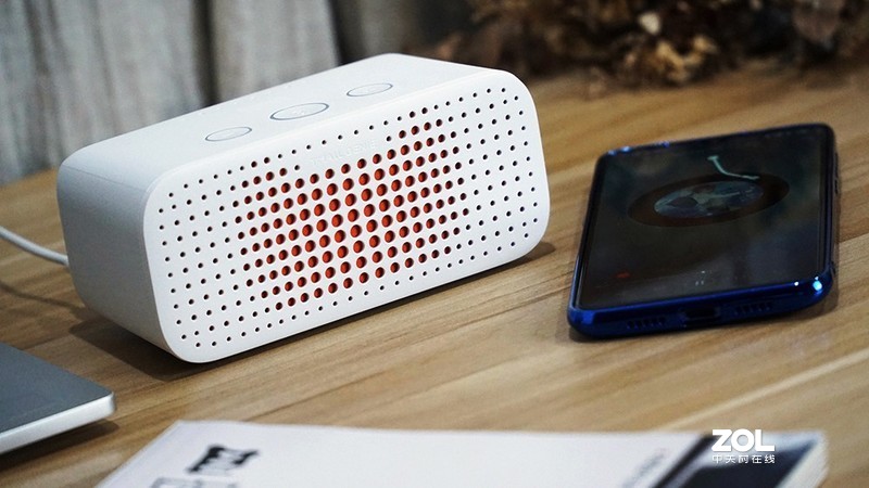 全新升级好看又好玩，天猫精灵方糖R上手体验