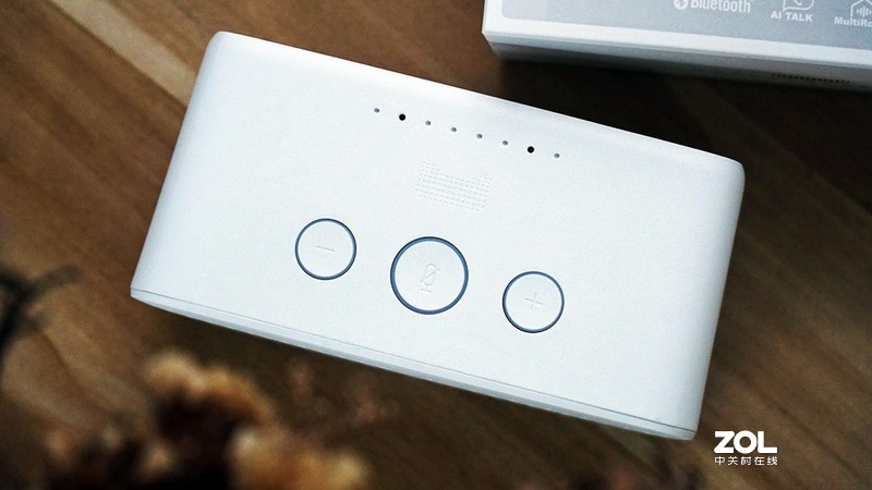 全新升级好看又好玩，天猫精灵方糖R上手体验