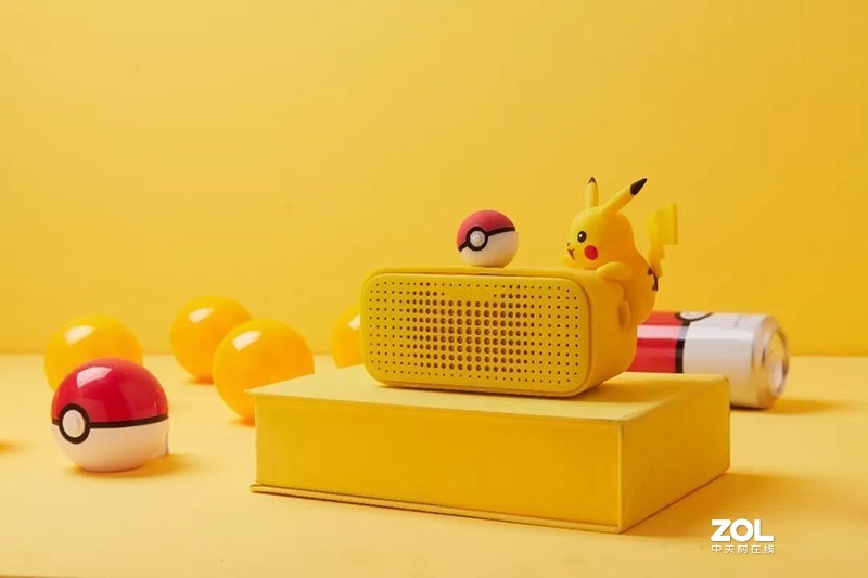 全新升级好看又好玩，天猫精灵方糖R上手体验