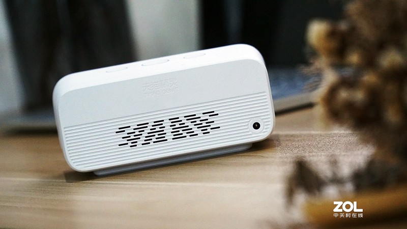 全新升级好看又好玩，天猫精灵方糖R上手体验