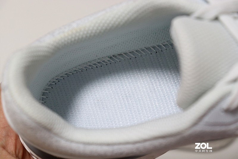 轻盈透气，可淌水3小时，BODENSEE轻户外运动防水鞋体验