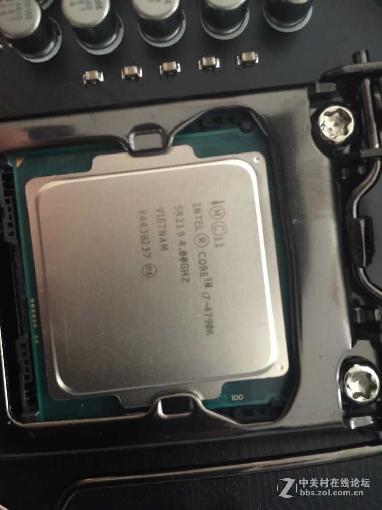 网瘾屌丝旧爱突然暴毙，怒入GTX980新欢！