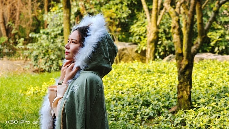 切换焦段看世界：潜望式超远摄vivo X30手机摄影