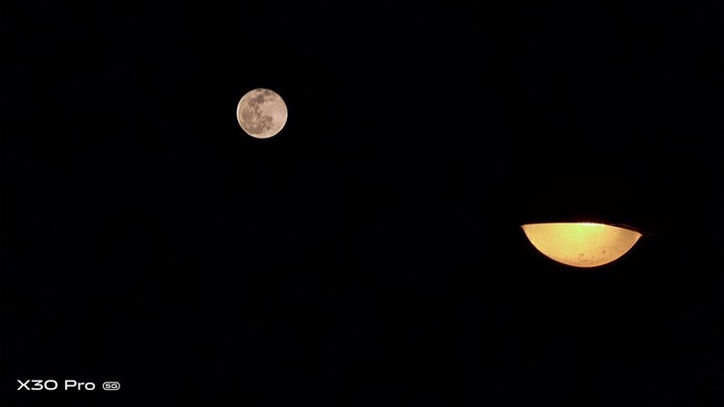 切换焦段看世界：潜望式超远摄vivo X30手机摄影