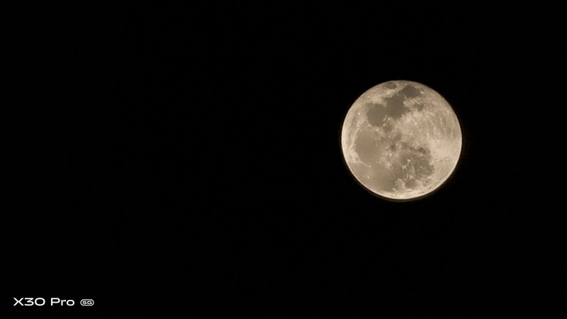 切换焦段看世界：潜望式超远摄vivo X30手机摄影