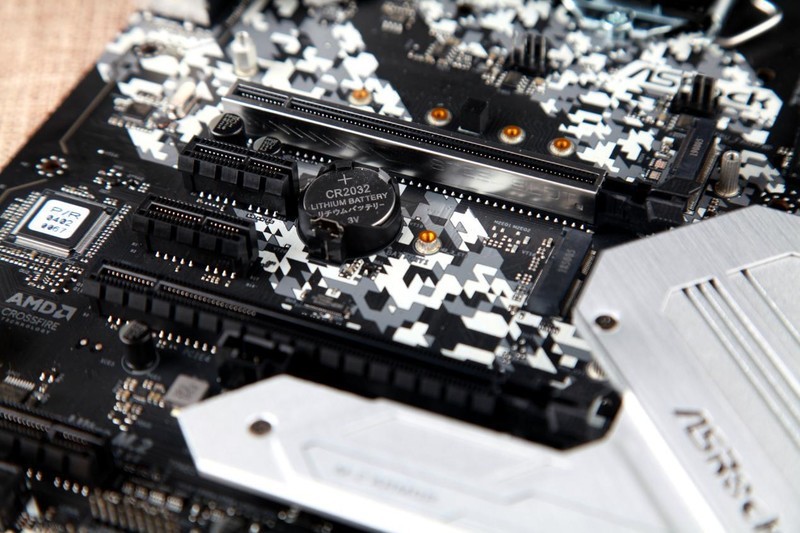 《看门狗2》迎来史低价，《看门狗3》即将发布？《鬼泣5》首次打折，万元主流主机是否