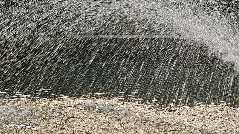 切换焦段看世界：潜望式超远摄vivo X30手机摄影