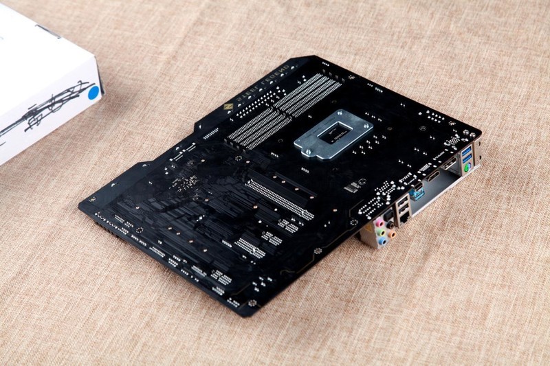 《看门狗2》迎来史低价，《看门狗3》即将发布？《鬼泣5》首次打折，万元主流主机是否