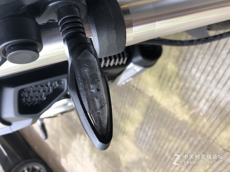 速柯车子千万别雨天骑和洗车，不然不保修的