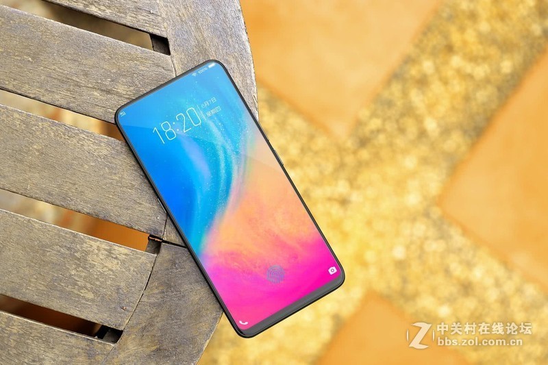 全屏解锁就是可以为所欲为，vivo手机引领屏幕指纹新高度