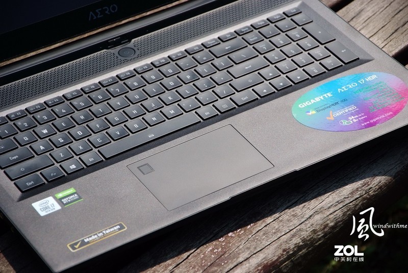 技嘉AERO 17 HDR搭载10875H与2070 Super之创作者笔电开箱