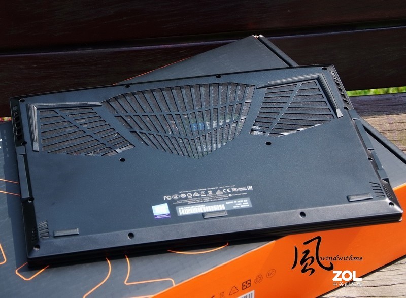 技嘉AERO 17 HDR搭载10875H与2070 Super之创作者笔电开箱