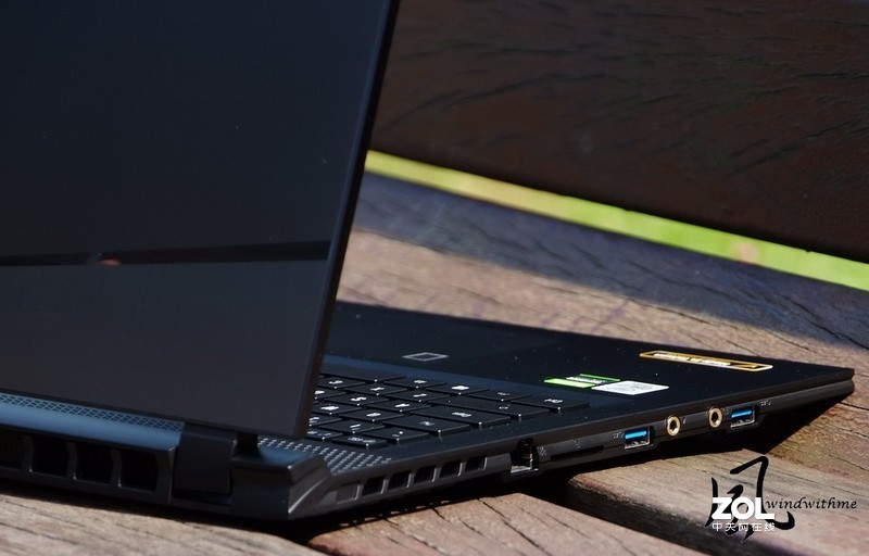 技嘉AERO 17 HDR搭载10875H与2070 Super之创作者笔电开箱