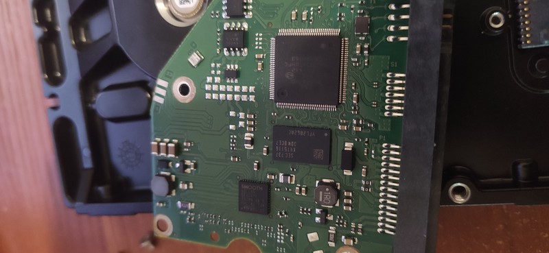 急!希捷新酷鱼挂了,有大神知道坏点在哪吗?