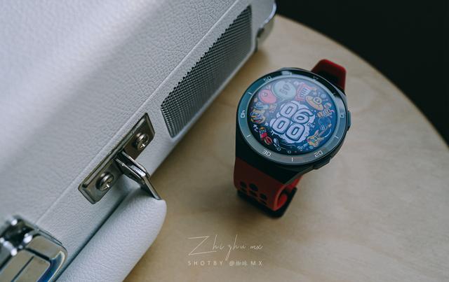 6大运动智能识别，Z世代潮人装备：华为Watch GT 2e体验