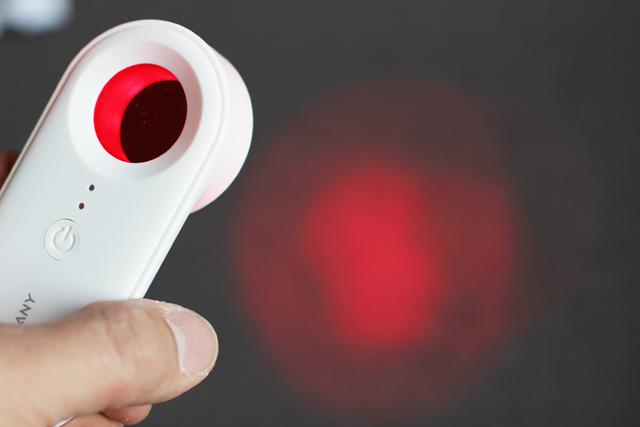 我测试了 3种防窥方法，最后选中了它：VESANY 信号探测仪