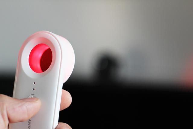 我测试了 3种防窥方法，最后选中了它：VESANY 信号探测仪