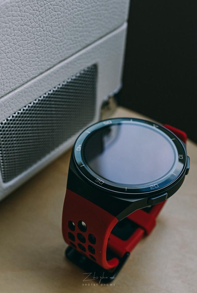 6大运动智能识别，Z世代潮人装备：华为Watch GT 2e体验