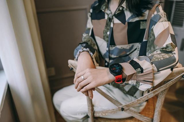 6大运动智能识别，Z世代潮人装备：华为Watch GT 2e体验