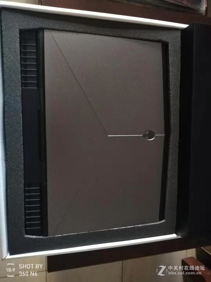 Alienware  15 R4  开箱组图