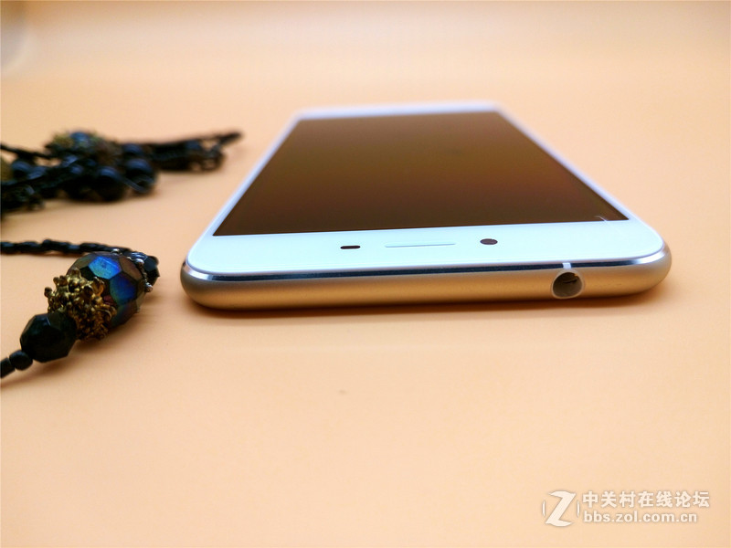 美丽精灵：朵唯 倾城L3外观设计评赏