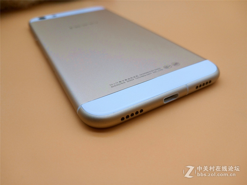 美丽精灵：朵唯 倾城L3外观设计评赏