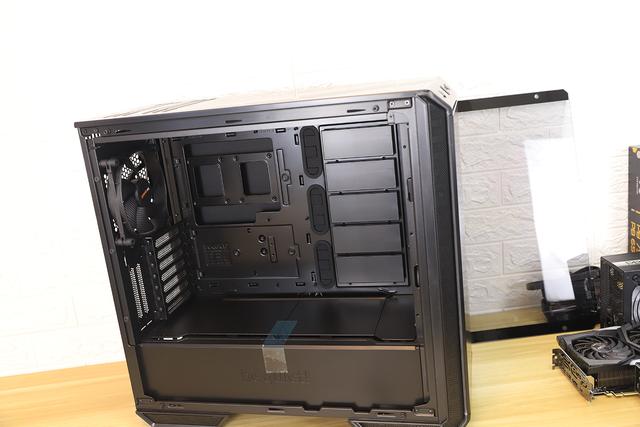 隐藏的骚技能be quiet! DARK BASE 700