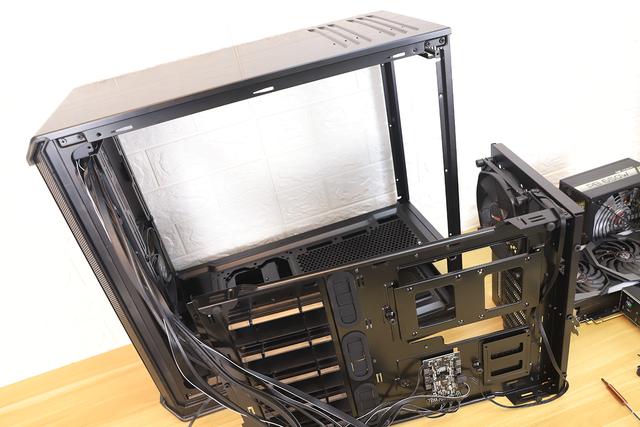 隐藏的骚技能be quiet! DARK BASE 700