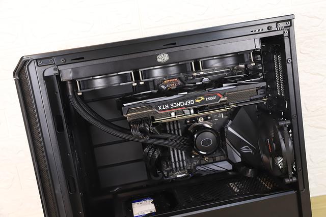 隐藏的骚技能be quiet! DARK BASE 700