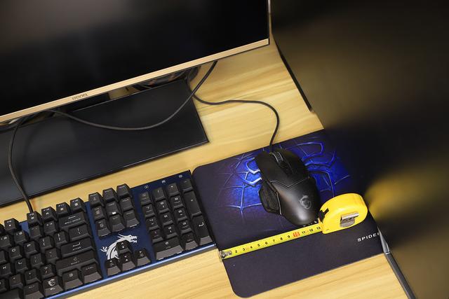 隐藏的骚技能be quiet! DARK BASE 700