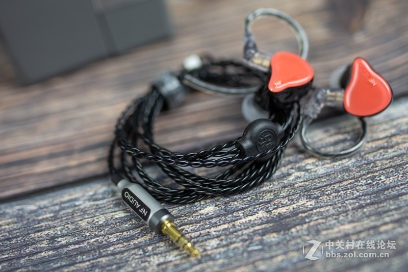 这是条充满艺术细菌的耳塞，NF2U上手体验