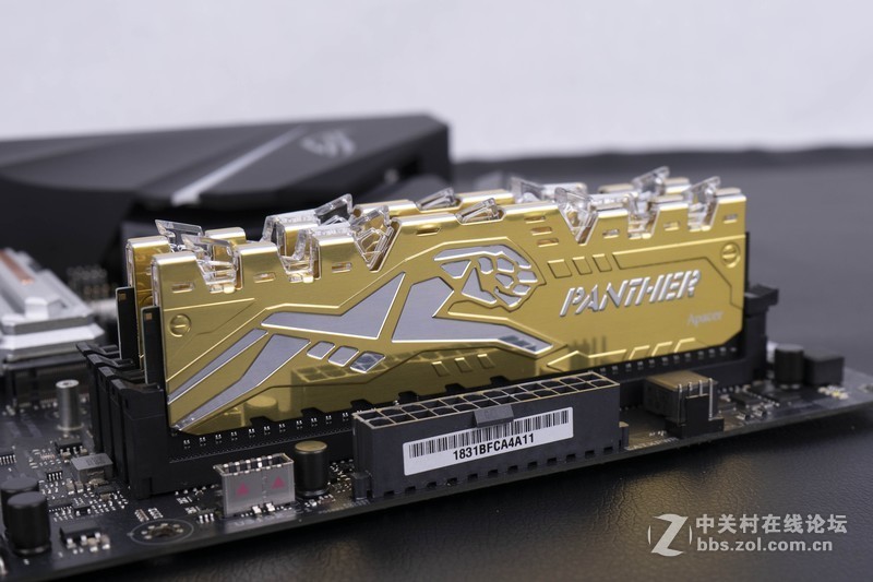 秀出你的美，透明亚克力外壳影驰 GeForce RTX 2070 星曜及灯厂定制机箱装机分享