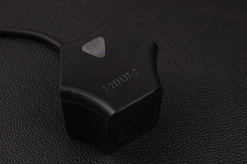 小酷快全——飞利浦摩天轮立体插座快充版