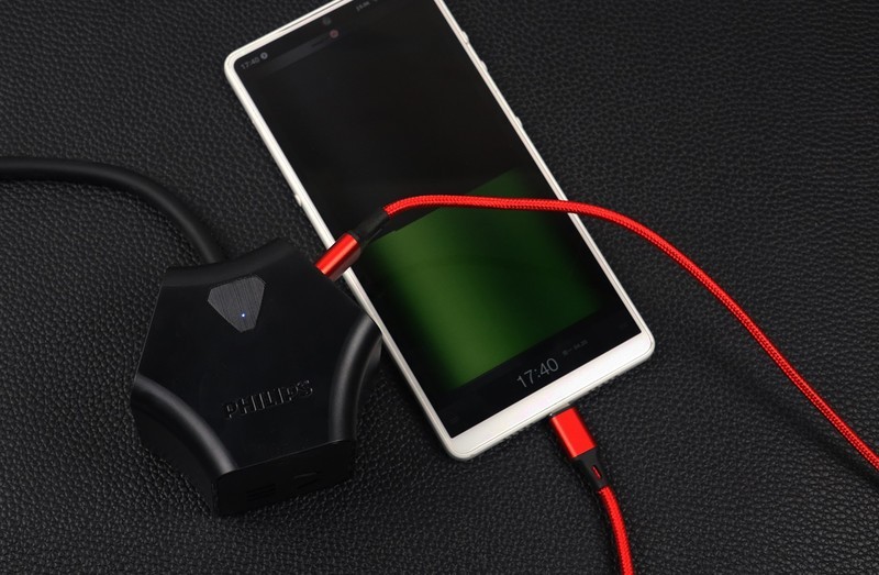 小酷快全——飞利浦摩天轮立体插座快充版