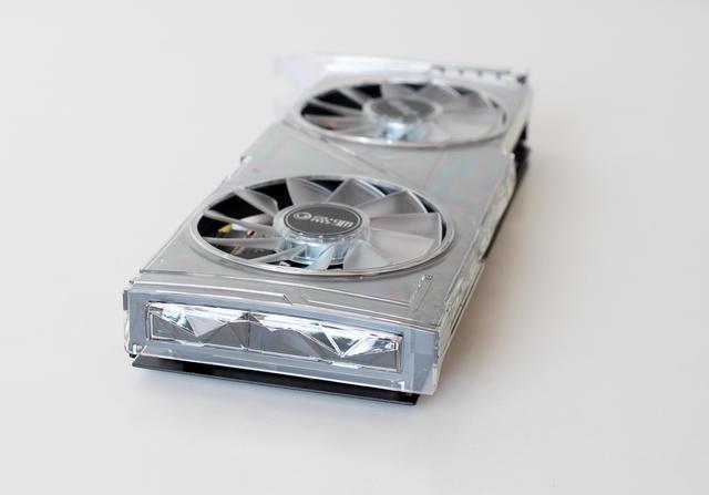 朋友被光线追踪引入坑，装台RTX 2070显卡的游戏主机让他爽爽