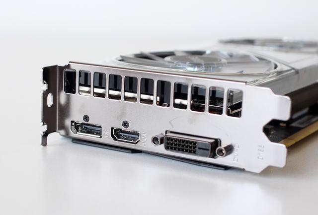 朋友被光线追踪引入坑，装台RTX 2070显卡的游戏主机让他爽爽