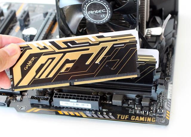 朋友被光线追踪引入坑，装台RTX 2070显卡的游戏主机让他爽爽