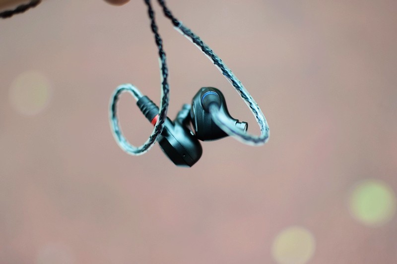 山灵ME100 入耳式 可换线Hi-Fi耳机