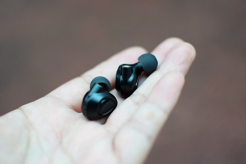 山灵ME100 入耳式 可换线Hi-Fi耳机